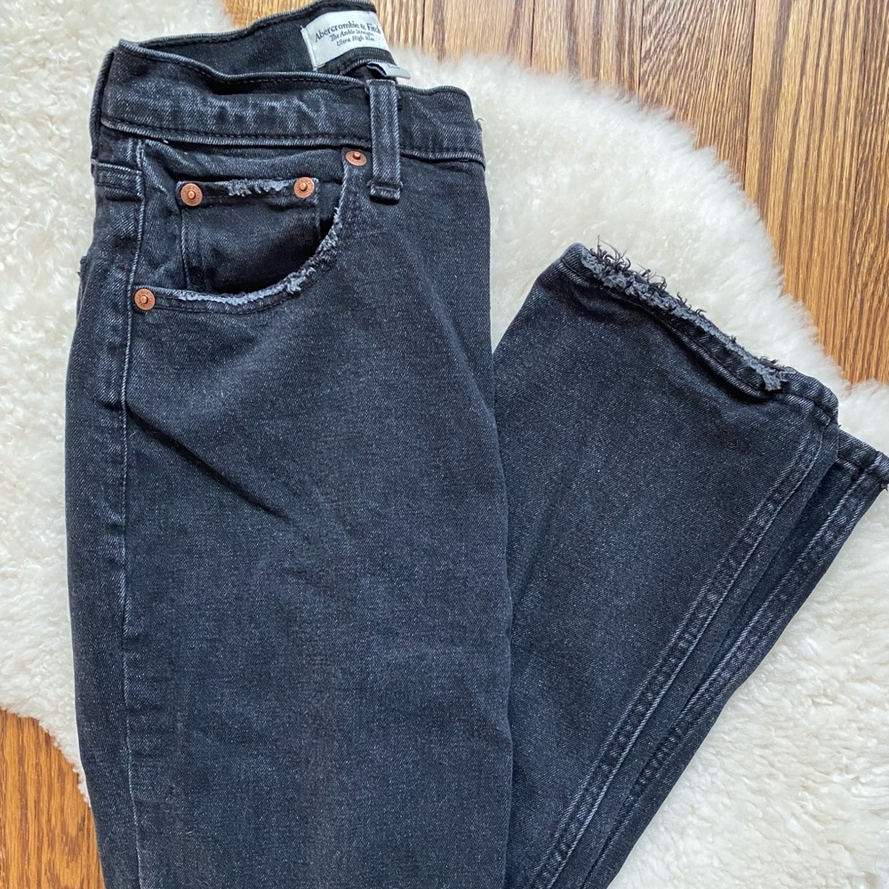 Abercrombie curve love straight leg jeans